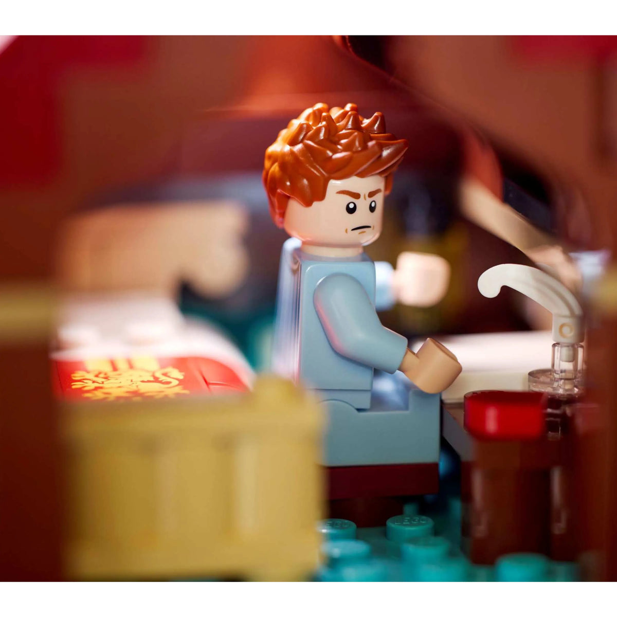 LEGO Harry Potter The Burrow Collectors' Edition Building Set (76437) - 2405 Pieces