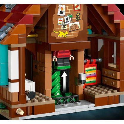 LEGO Harry Potter The Burrow Collectors' Edition Building Set (76437) - 2405 Pieces